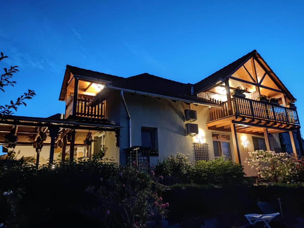 Haus Marika Hotel Siófok Exterior foto