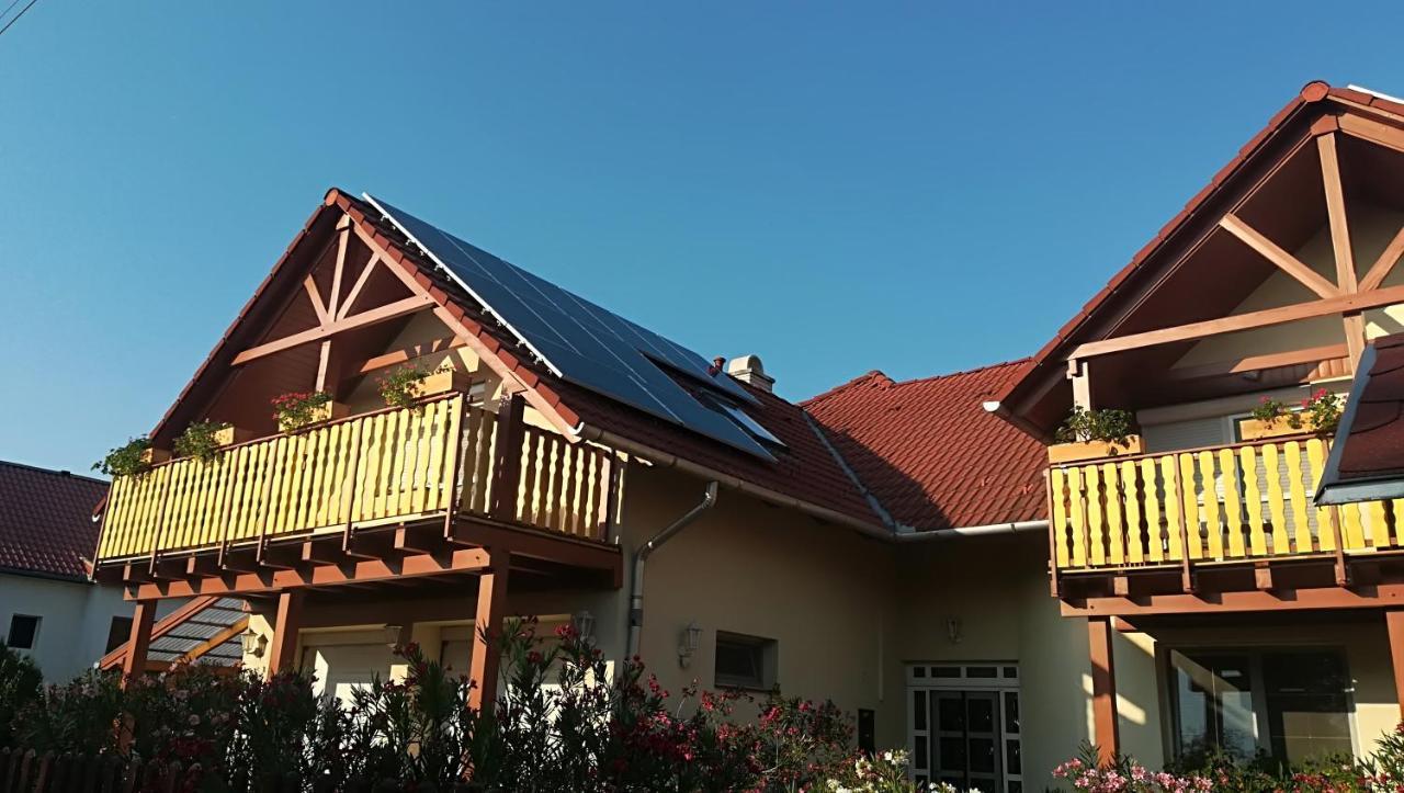Haus Marika Hotel Siófok Exterior foto